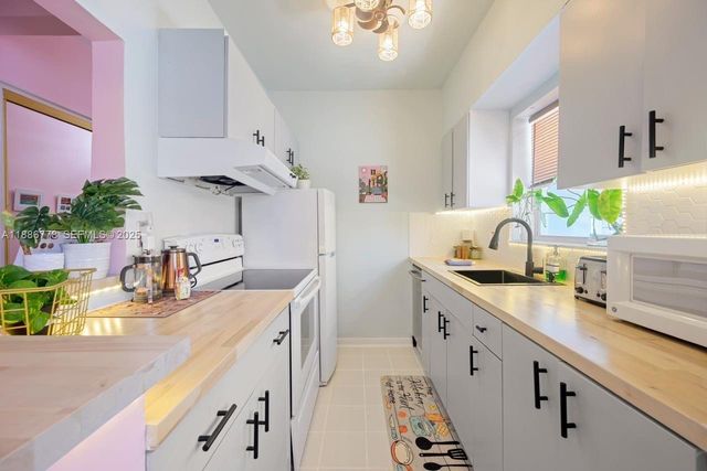 315 Van Buren Street 104B, Hollywood, FL 33019