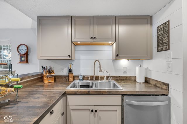 7580 Harbour, Indianapolis, IN 46240