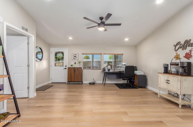 2401 W SOUTHERN Avenue 311, Tempe, AZ 85282