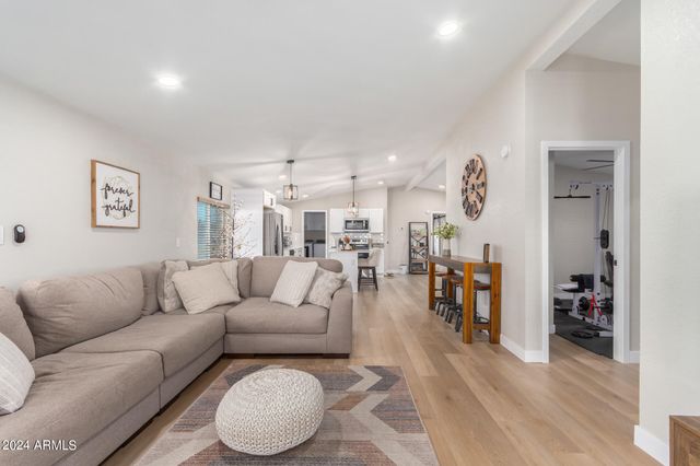 2401 W SOUTHERN Avenue 311, Tempe, AZ 85282