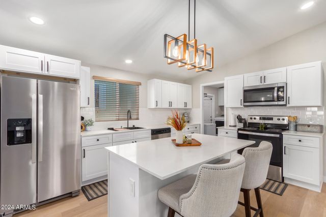 2401 W SOUTHERN Avenue 311, Tempe, AZ 85282