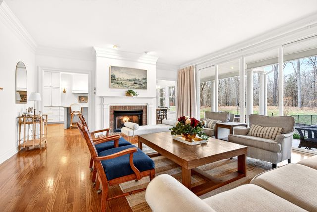 2974 W Mor Dr, Clarksville, TN 37043