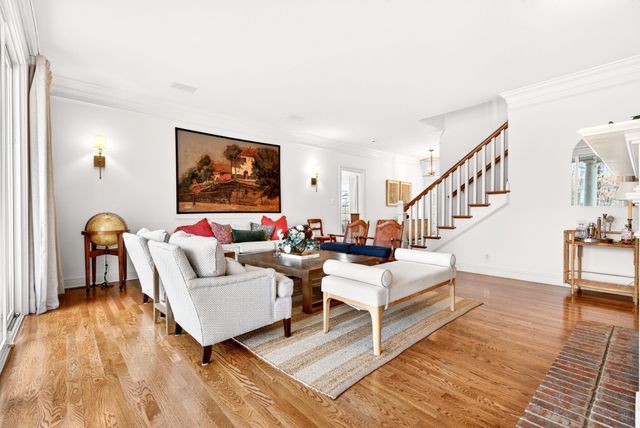 2974 W Mor Dr, Clarksville, TN 37043