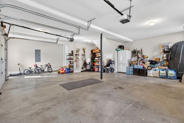 2974 W Mor Dr, Clarksville, TN 37043