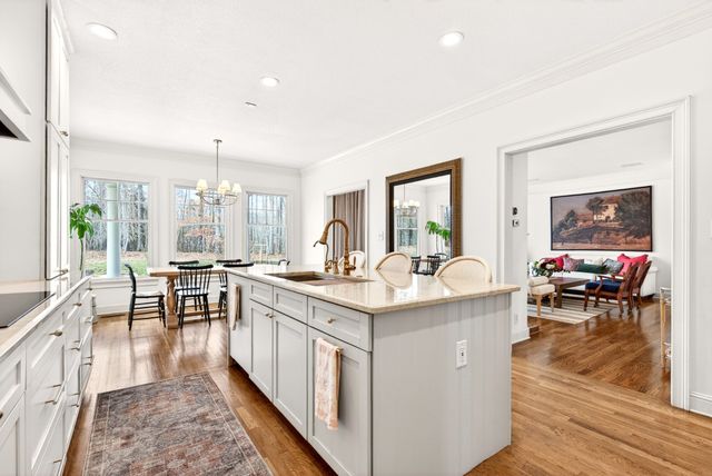 2974 W Mor Dr, Clarksville, TN 37043