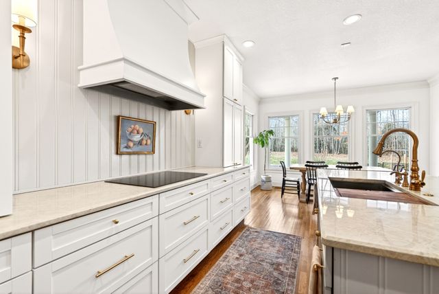 2974 W Mor Dr, Clarksville, TN 37043