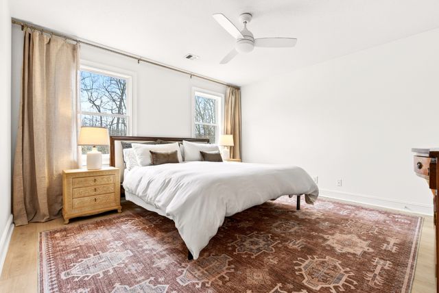 2974 W Mor Dr, Clarksville, TN 37043