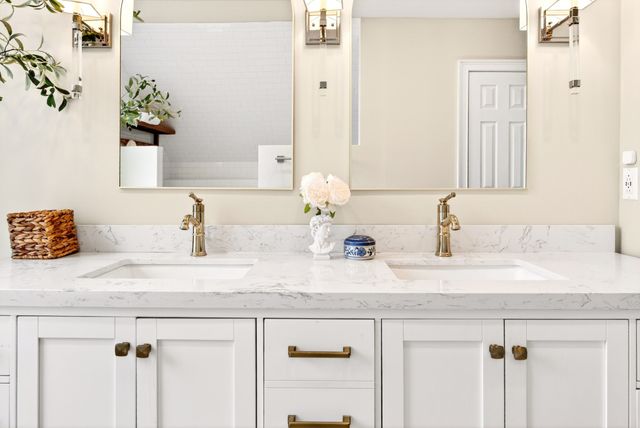 2974 W Mor Dr, Clarksville, TN 37043