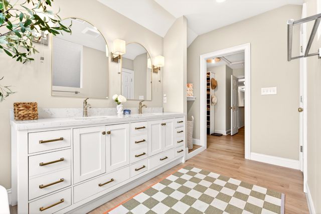 2974 W Mor Dr, Clarksville, TN 37043