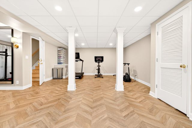 2974 W Mor Dr, Clarksville, TN 37043