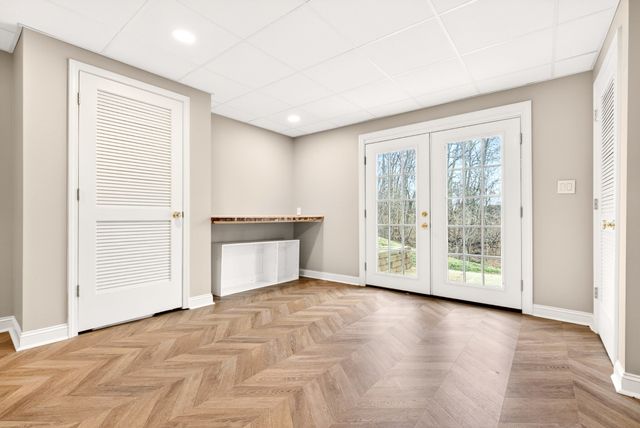 2974 W Mor Dr, Clarksville, TN 37043