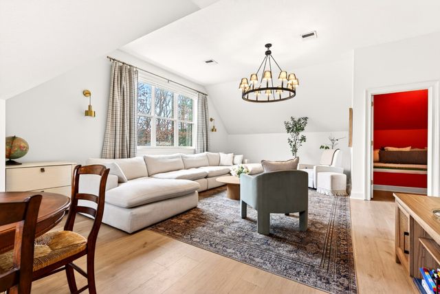 2974 W Mor Dr, Clarksville, TN 37043