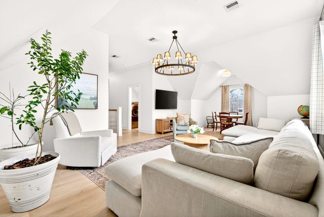 2974 W Mor Dr, Clarksville, TN 37043