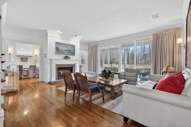 2974 W Mor Dr, Clarksville, TN 37043