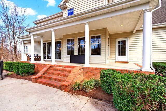 2974 W Mor Dr, Clarksville, TN 37043