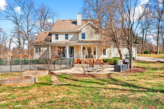 2974 W Mor Dr, Clarksville, TN 37043