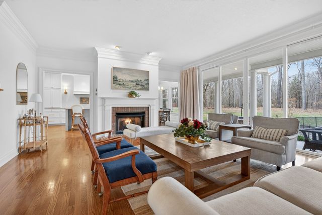 2974 W Mor Dr, Clarksville, TN 37043