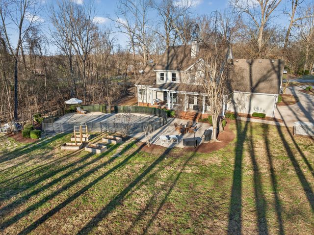 2974 W Mor Dr, Clarksville, TN 37043