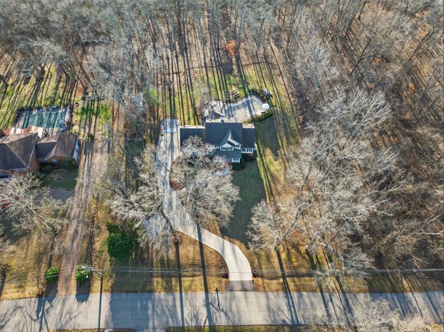 2974 W Mor Dr, Clarksville, TN 37043