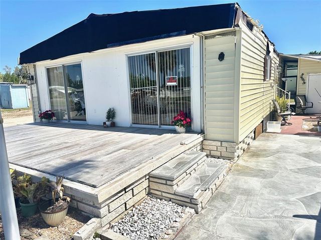 6100 62ND AVENUE N 11, Pinellas Park, FL 33781