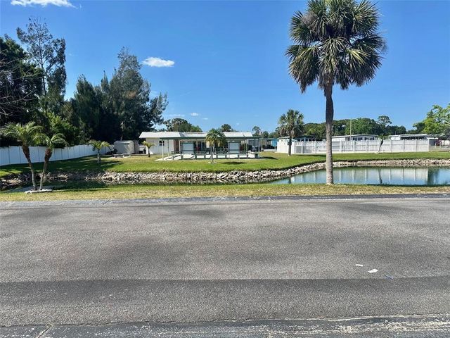 6100 62ND AVENUE N 11, Pinellas Park, FL 33781