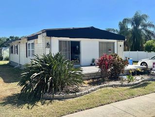 6100 62ND AVENUE N 11, Pinellas Park, FL 33781