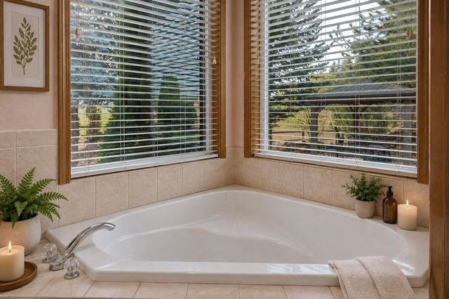 1708 W Cinnibar Ln, Spokane, WA 99224