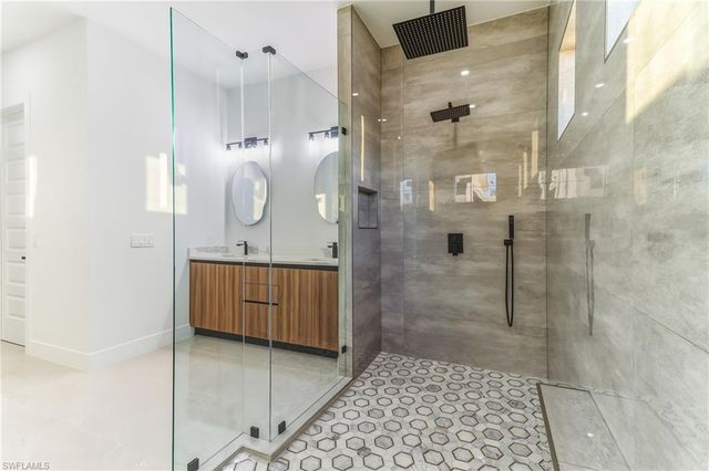 4817 SW 18th AVE, Cape Coral, FL 33914