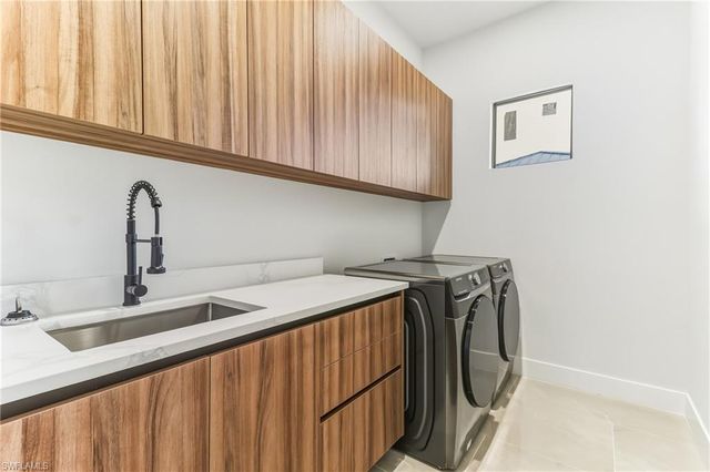 4817 SW 18th AVE, Cape Coral, FL 33914