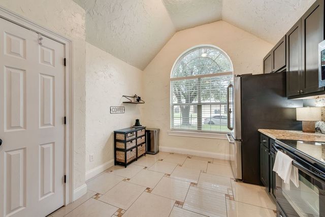 10213 Long Rifle Drive, Fort Worth, TX 76108