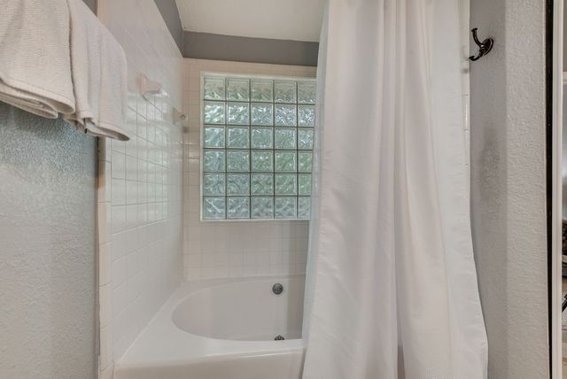 10213 Long Rifle Drive, Fort Worth, TX 76108