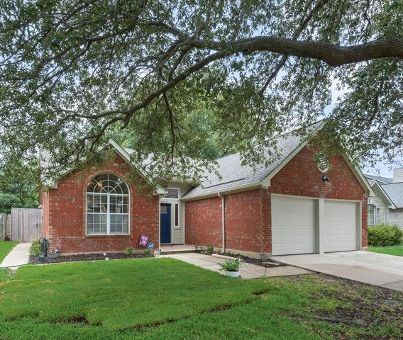 10213 Long Rifle Drive, Fort Worth, TX 76108