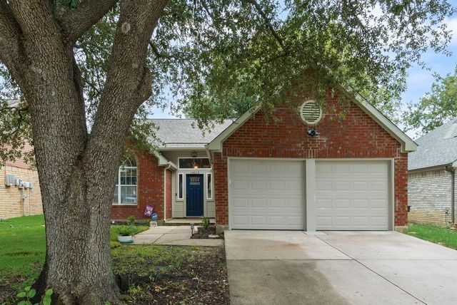 10213 Long Rifle Drive, Fort Worth, TX 76108