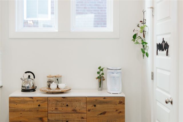 634 SW B Street, Bentonville, AR 72712