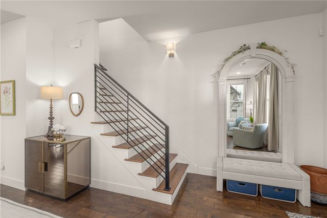 634 SW B Street, Bentonville, AR 72712