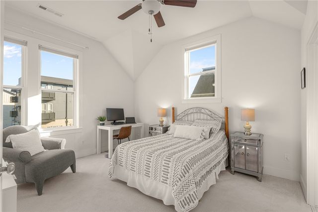 634 SW B Street, Bentonville, AR 72712