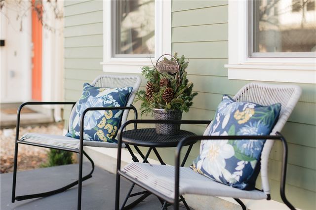 634 SW B Street, Bentonville, AR 72712