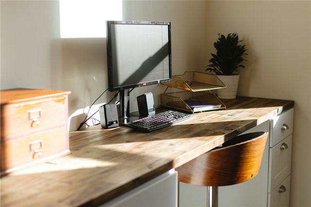 634 SW B Street, Bentonville, AR 72712