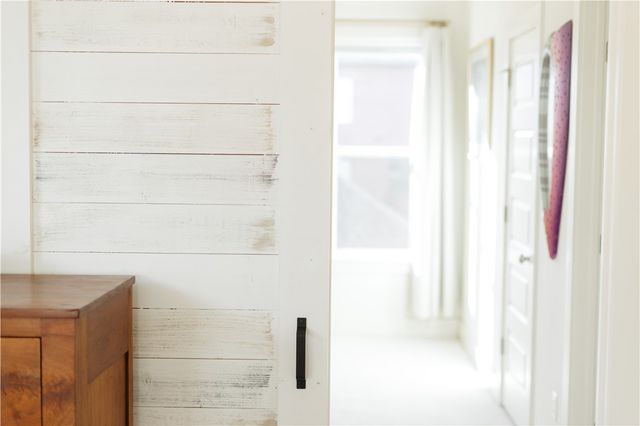 634 SW B Street, Bentonville, AR 72712