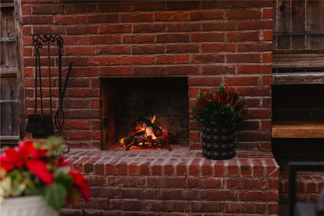 634 SW B Street, Bentonville, AR 72712