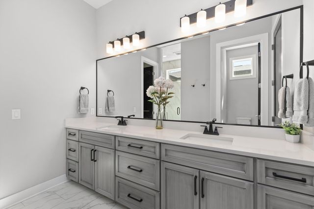 4829 159th Street, Urbandale, IA 50323