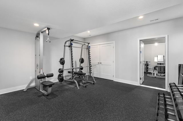 4829 159th Street, Urbandale, IA 50323