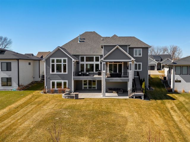 4829 159th Street, Urbandale, IA 50323