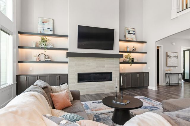 4829 159th Street, Urbandale, IA 50323