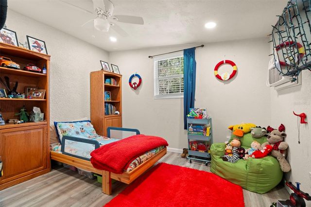 2903 W PAXTON, Tampa, FL 33611