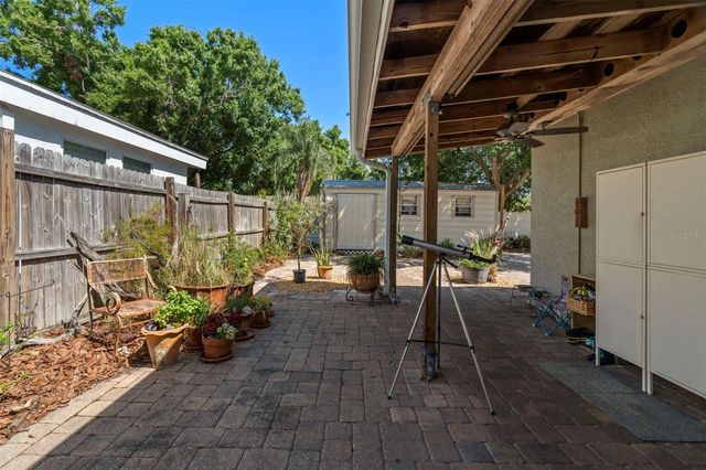 2903 W PAXTON, Tampa, FL 33611