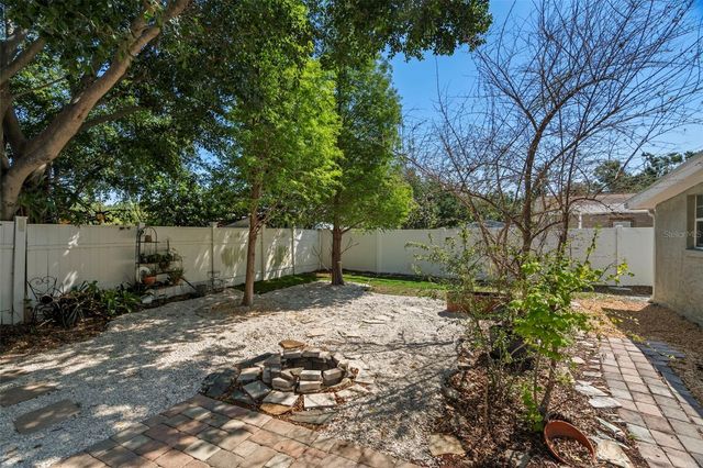 2903 W PAXTON, Tampa, FL 33611