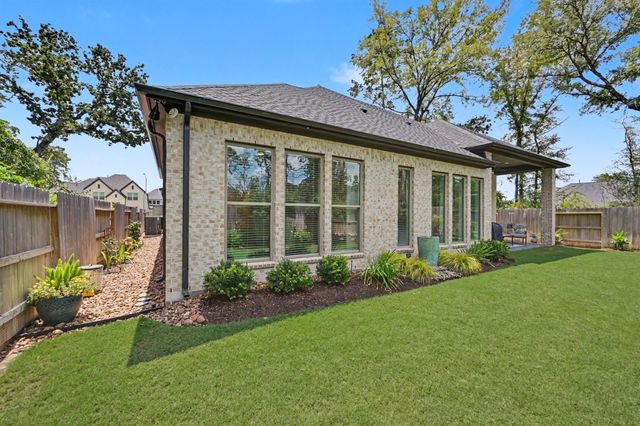 40037 Belted Kingfisher Court, Magnolia, TX 77354