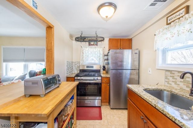 707 Union St, Rahway City, NJ 07065