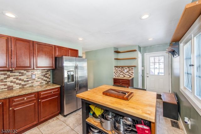 707 Union St, Rahway City, NJ 07065